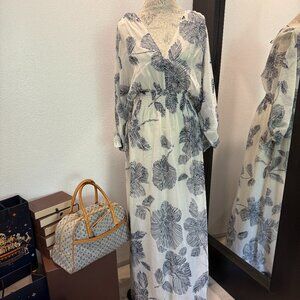 White Floral V-Neck Maxi Dress